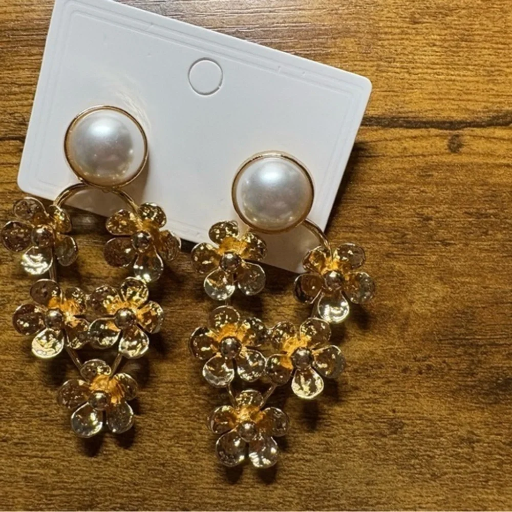 Golden‎ Garden Floral Drop Earrings with Faux Pearl Studs – Soft Romantic Style